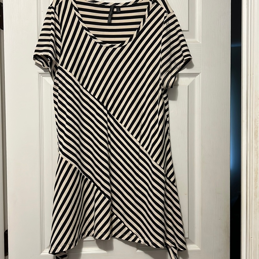 Allie and Rob tan/black striped short sleeve